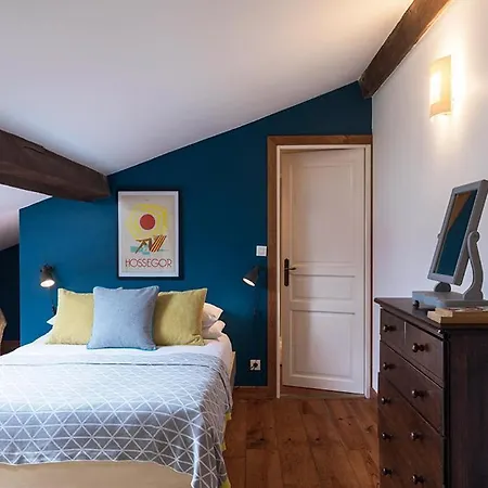 Sleeps 10 Villa