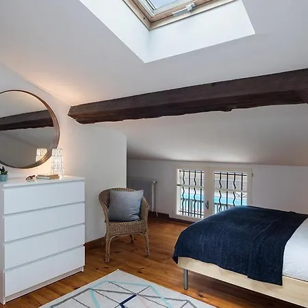 Sleeps 10 Villa